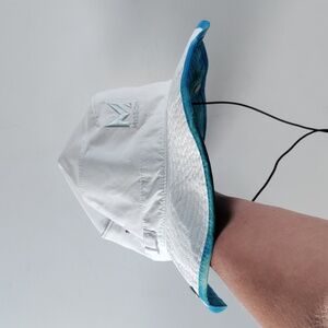 01544 Mission white and aqua Wet to Cool Technology outdoor sun hat UPF50 NWT